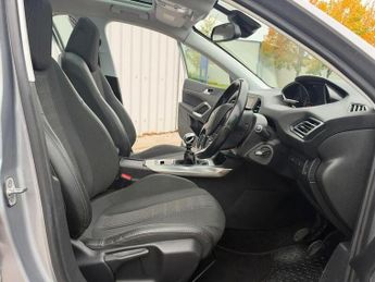 Peugeot 308 1.2 PureTech Allure Euro 6 (s/s) 5dr