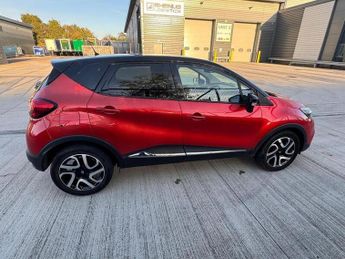 Renault Captur 1.2 TCe ENERGY Signature Nav Auto Euro 6 (s/s) 5dr
