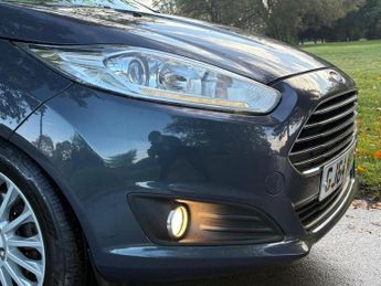 Ford Fiesta 1.0T EcoBoost Titanium Euro 5 (s/s) 5dr