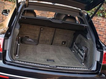 Bentley Bentayga W12 - Bentley Manufacturers Warranty Til July 2023! DEPOSIT TAKE