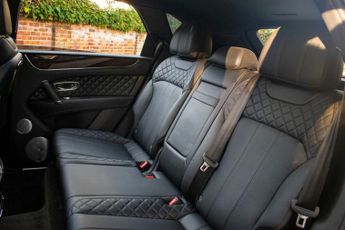 Bentley Bentayga W12 - Bentley Manufacturers Warranty Til July 2023! DEPOSIT TAKE