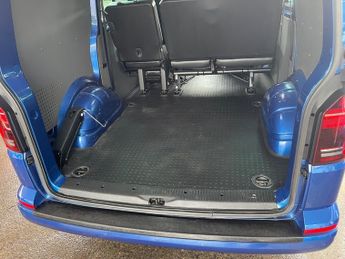 Volkswagen Transporter T32 TDI KOMBI HIGHLINE