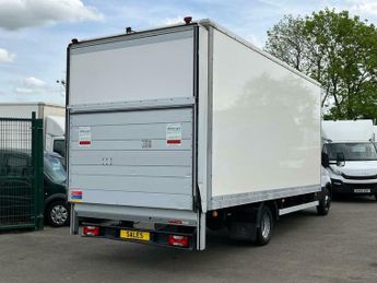 Iveco Daily IVECO DAILY 70C-180 EURO 6 20FT BOX VAN WITH TAILLIFT WITH AIRCO