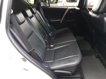 Toyota RAV4 D-4D INVINCIBLE AWD