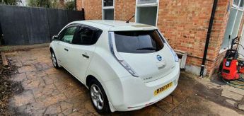Nissan Leaf 24kWh Hatchback 5dr Electric Auto (107 bhp)