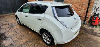 Nissan Leaf 24kWh Hatchback 5dr Electric Auto (107 bhp)