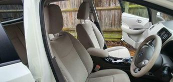 Nissan Leaf 24kWh Hatchback 5dr Electric Auto (107 bhp)