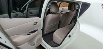 Nissan Leaf 24kWh Hatchback 5dr Electric Auto (107 bhp)