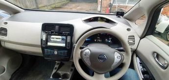 Nissan Leaf 24kWh Hatchback 5dr Electric Auto (107 bhp)