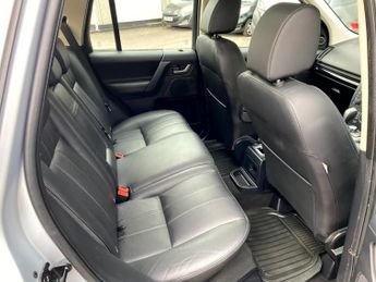 Land Rover Freelander SD4 HSE - AUTO, FULL SERVICE HISTORY, SAT NAV, FRONT + REAR SENS