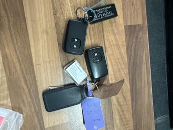 Toyota Prius T SPIRIT