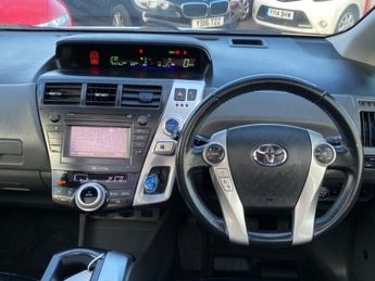 Toyota Prius T SPIRIT