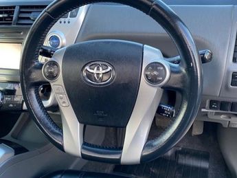 Toyota Prius T SPIRIT