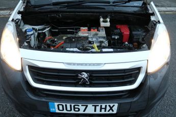 Peugeot Partner SE L1