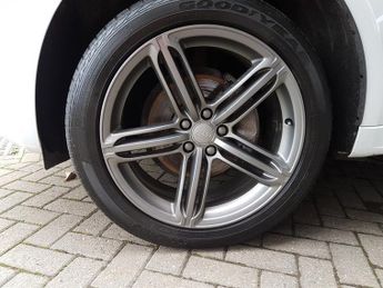 Audi Q5 TDI QUATTRO S LINE PLUS