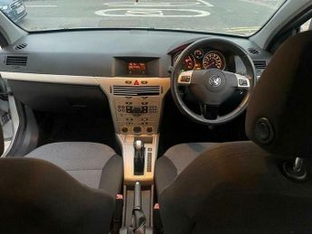 Vauxhall Astra 1.8i 16v Club Estate 5dr Petrol Automatic (186 g/km, 138 bhp)