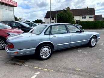 Jaguar XJ XJ6 SPORT 4.0 -AUTO, ONLY 56274 MILES, 1 FORMER LOCAL OWNER, SER