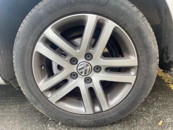 Volkswagen Touran SE TSI DSG