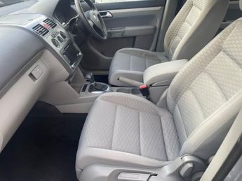 Volkswagen Touran SE TSI DSG