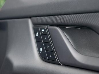 Porsche Taycan 4S - Turbo Alloys - Passenger Display - NEW PRICE