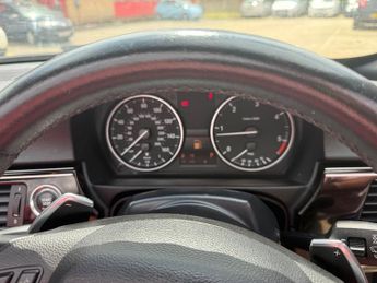 BMW 3 SERIES 2.0 320d SE Convertible 2dr Diesel Steptronic Euro 5 (184 ps)