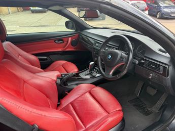 BMW 3 SERIES 2.0 320d SE Convertible 2dr Diesel Steptronic Euro 5 (184 ps)