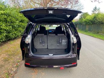 Toyota Estima 2.4 HYBRID E-FOUR AERAS FAMILY 7 SEATER