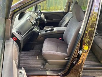Toyota Estima 2.4 HYBRID E-FOUR AERAS FAMILY 7 SEATER
