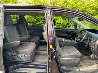 Toyota Estima 2.4 HYBRID E-FOUR AERAS FAMILY 7 SEATER