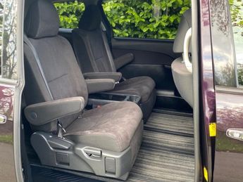 Toyota Estima 2.4 HYBRID E-FOUR AERAS FAMILY 7 SEATER