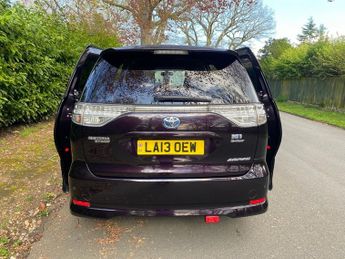 Toyota Estima 2.4 HYBRID E-FOUR AERAS FAMILY 7 SEATER