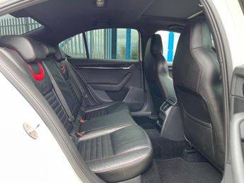 Skoda Octavia VRS 2.0 TDI DSG Euro 6 S-A