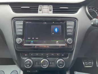 Skoda Octavia VRS 2.0 TDI DSG Euro 6 S-A