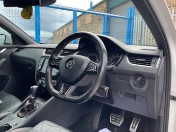 Skoda Octavia VRS 2.0 TDI DSG Euro 6 S-A