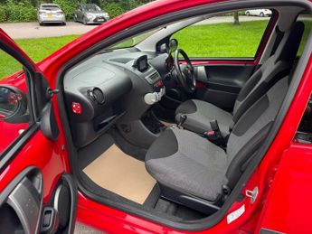 Toyota AYGO VVT-I MOVE WITH STYLE MM