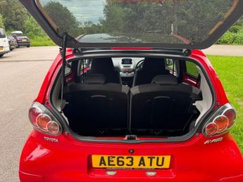 Toyota AYGO VVT-I MOVE WITH STYLE MM