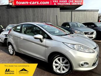 Ford Fiesta ZETEC - 66669 MILES, RADIO CD & AUX, HEATED FRONT & REAR SCREEN,