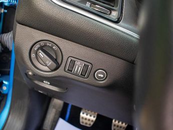 Dodge Challenger SRT 6.4L V8 Hemi - Harman Kardon - Manual Gearbox
