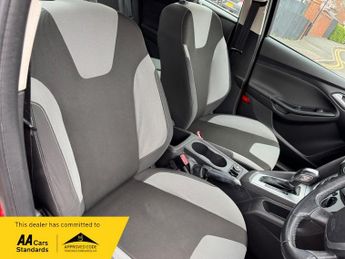 Ford Focus 1.6 Zetec Powershift Euro 5 5dr