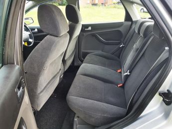 Ford Focus GHIA 16V