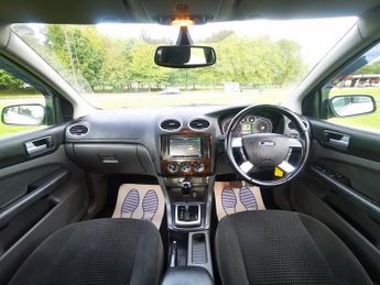 Ford Focus GHIA 16V