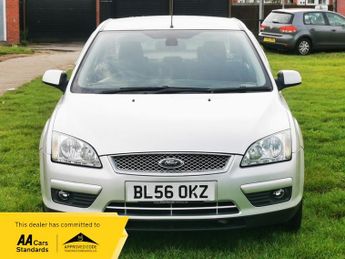 Ford Focus GHIA 16V