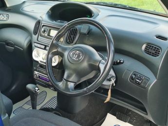 Toyota Yaris Verso VVTI T3