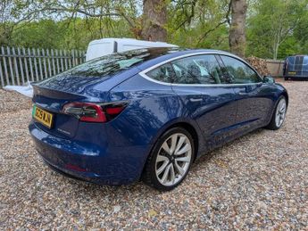Tesla Model 3 LONG RANGE AWD