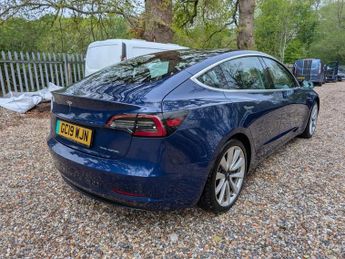 Tesla Model 3 LONG RANGE AWD