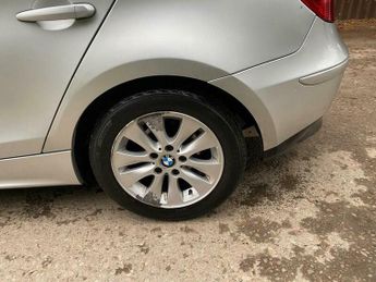 BMW 1 SERIES 2.0 118i SE Steptronic Euro 4 5dr