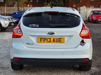 Ford Focus 1.6 Titanium Powershift Euro 5 5dr