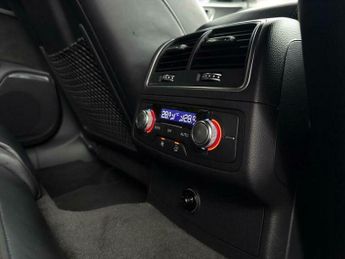 Audi A6 Avant 2.0 TDI ultra Black Edition S Tronic Euro 6 (s/s) 5dr