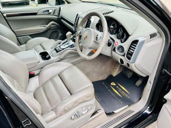 Porsche Cayenne D V6 TIPTRONIC