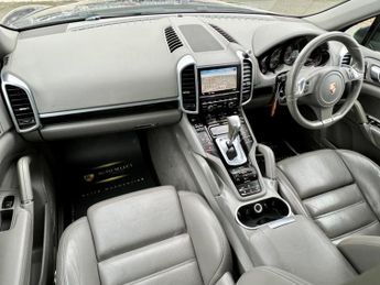 Porsche Cayenne D V6 TIPTRONIC